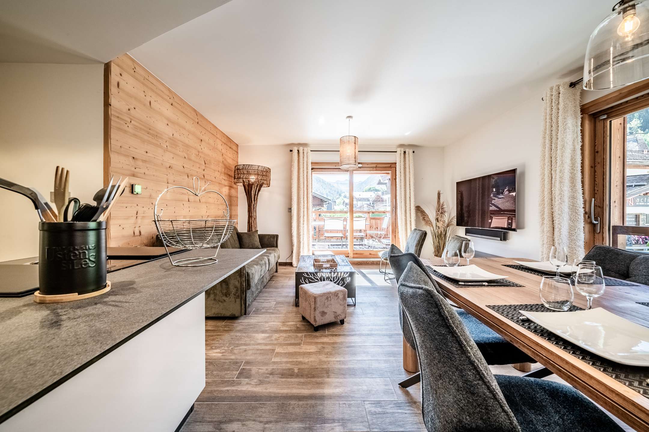 LE MAS DE JOUX PLANE  (  )