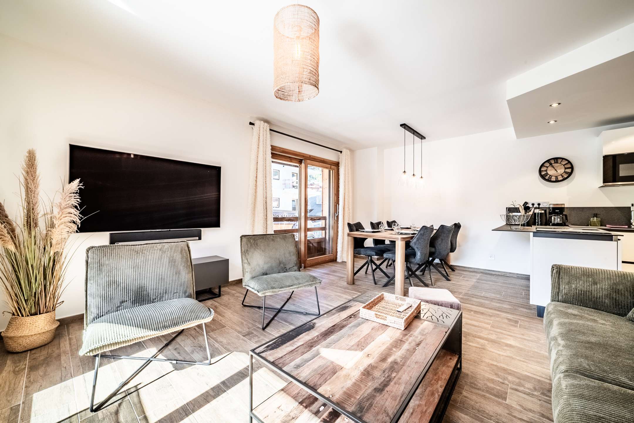 LE MAS DE JOUX PLANE  (  )